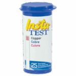 Un recipiente de plástico azul etiquetado como Insta-TEST Copper Test Strips - 2991-G para pruebas de cobre, que muestra Copper, Cobre, Cuivre y 25 tiras de prueba en inglés, español y francés.