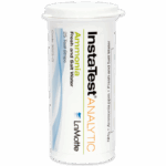 Un contenant en plastique blanc marqué Insta-Test ANALYTIC Ammoniac Fresh and Salt Water by LaMotte, contenant 25 bandes de test d’ammoniac - 3023-G pour mesurer les niveaux d’ammoniac dans l’eau.