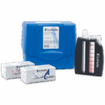Le kit de test de comprimés nitrate-azote - 3354-01 comprend un étui bleu, deux boîtes de comprimés de réactifs TesTabs, un bloc comparateur de couleurs et un tube à essai pour des tests fiables de la qualité de l’eau.
